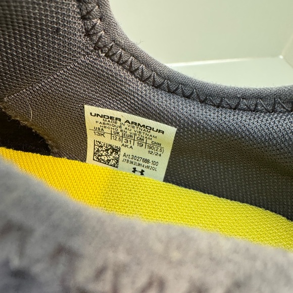 Under Armour UA BPS Outhustle 2 Slip little kids size 13 w/box - Picture 7 of 9